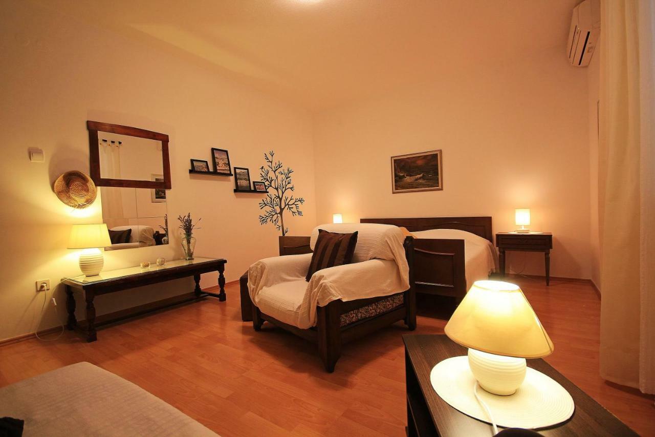 Clea Apartment