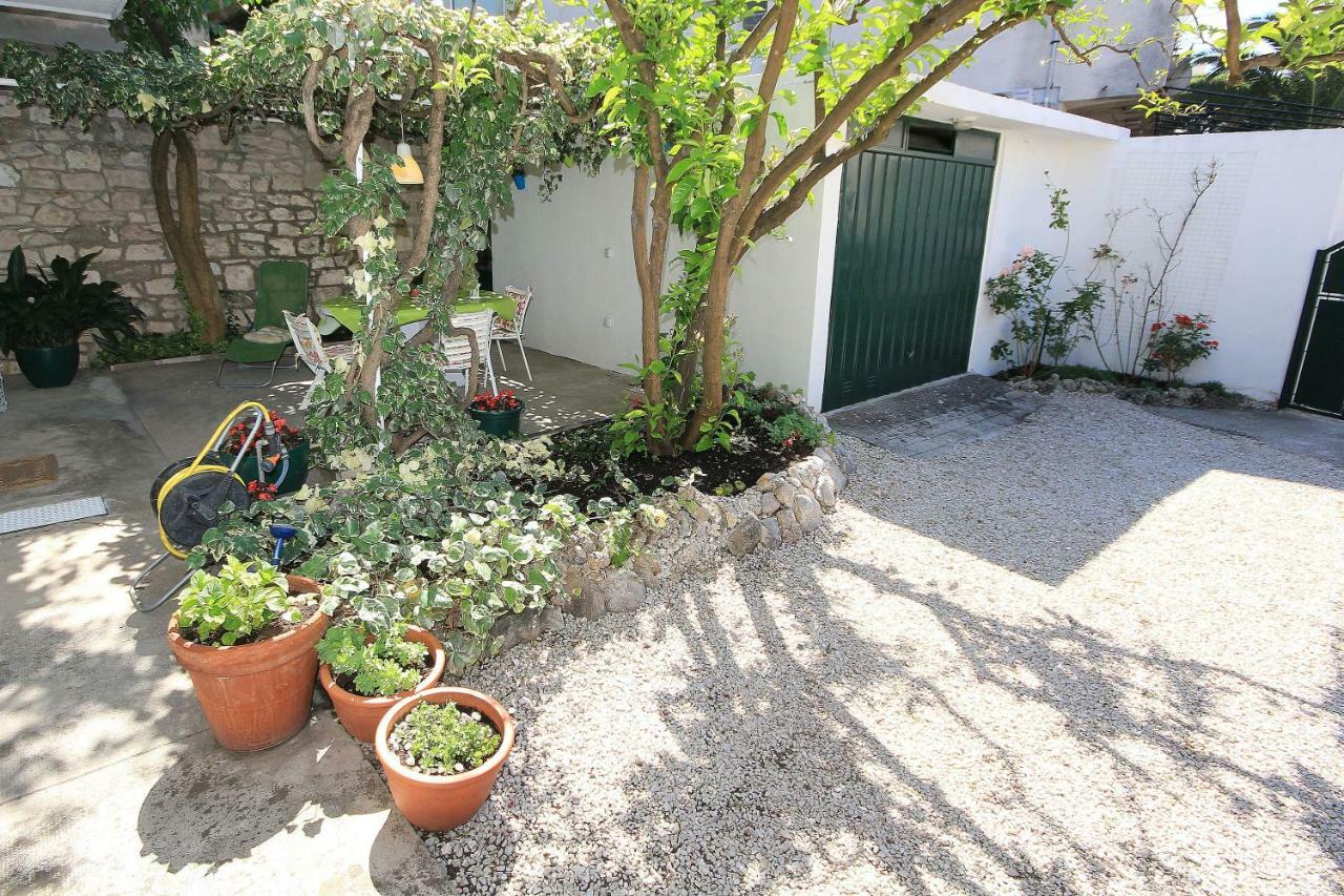 Clea Apartment